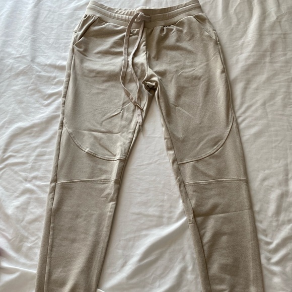 BuffBunny jogging pants - Picture 1 of 3